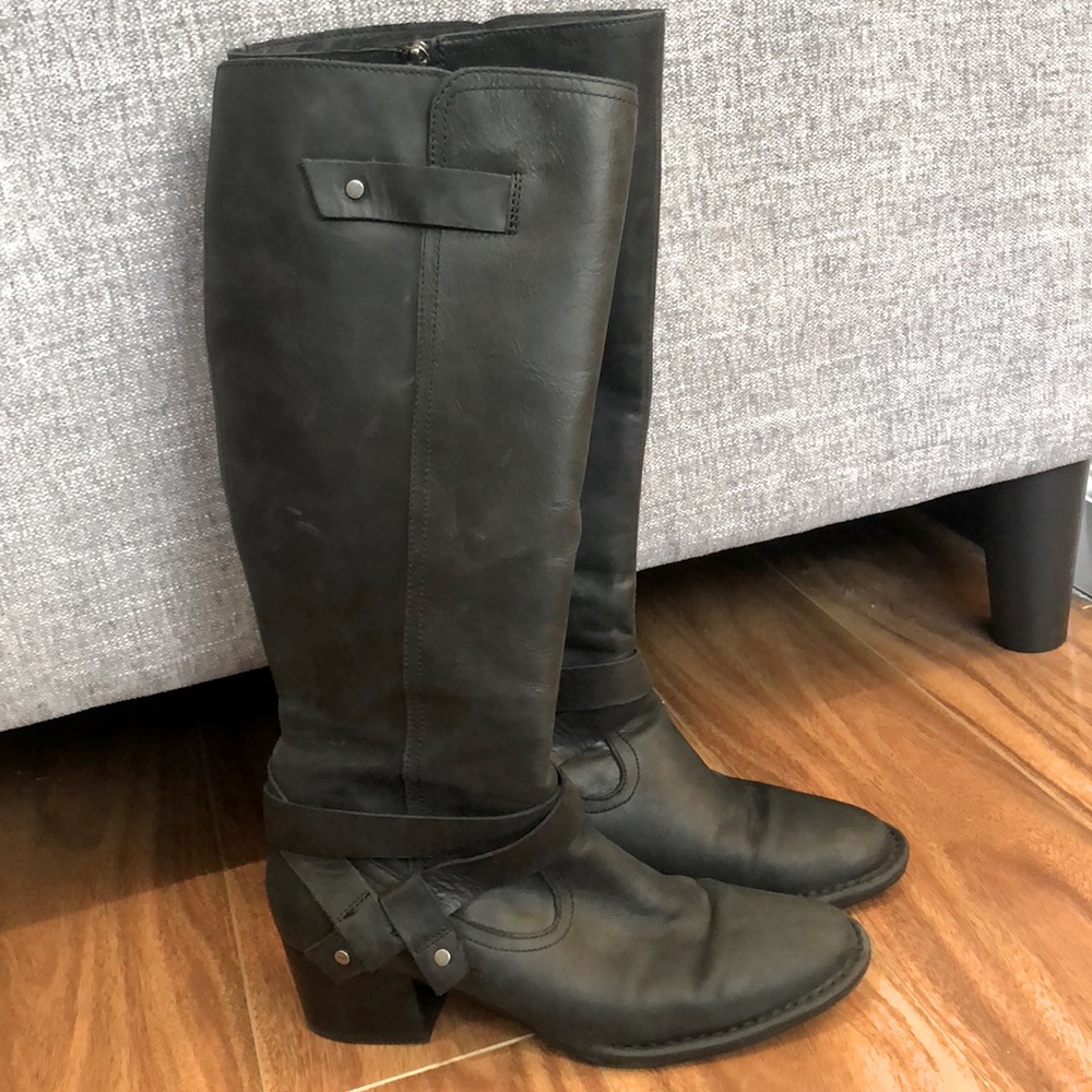 UGG TALL LEATHER BOOT